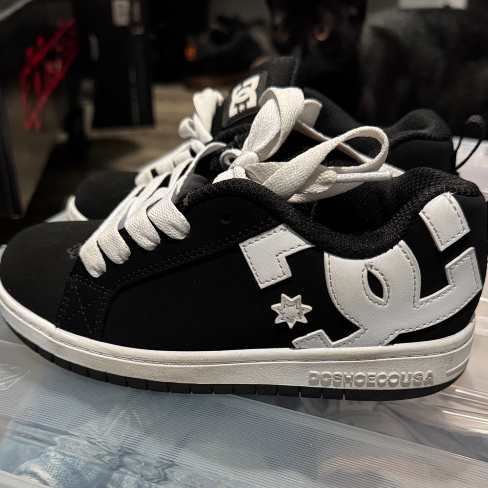 DC Kids Black and White Sneakers - Picture 4 of 5